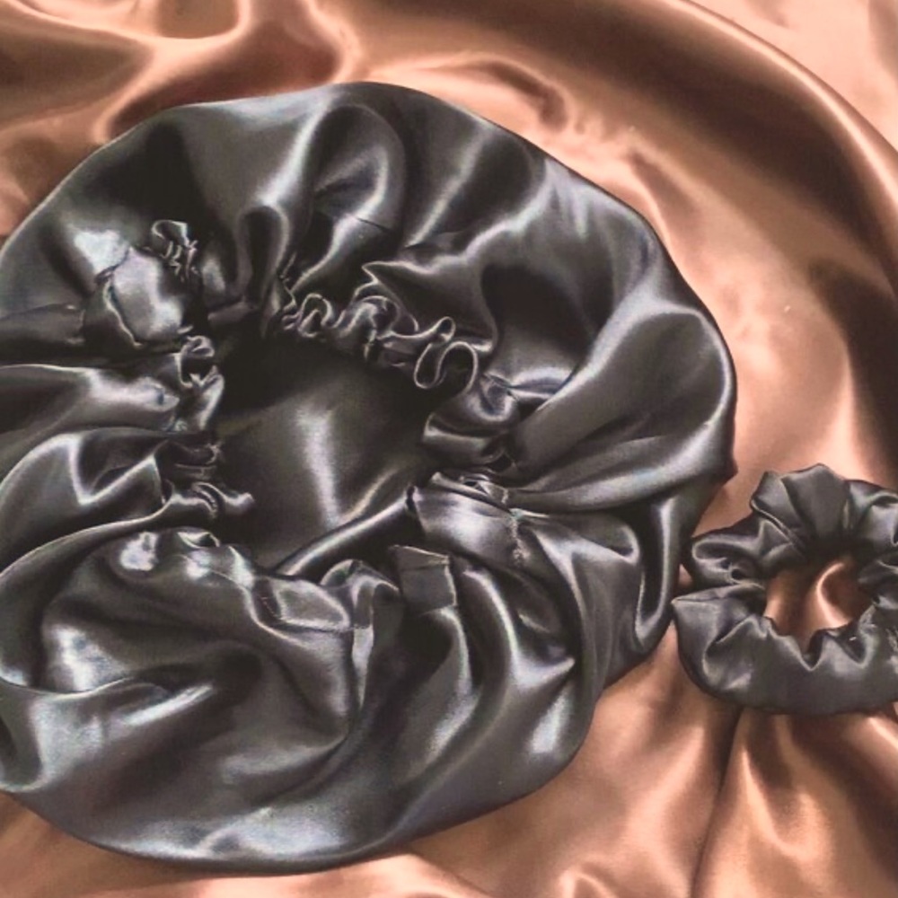 Double black bonnet